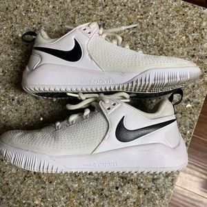 Youth size 5 Nike Volleyball shoes